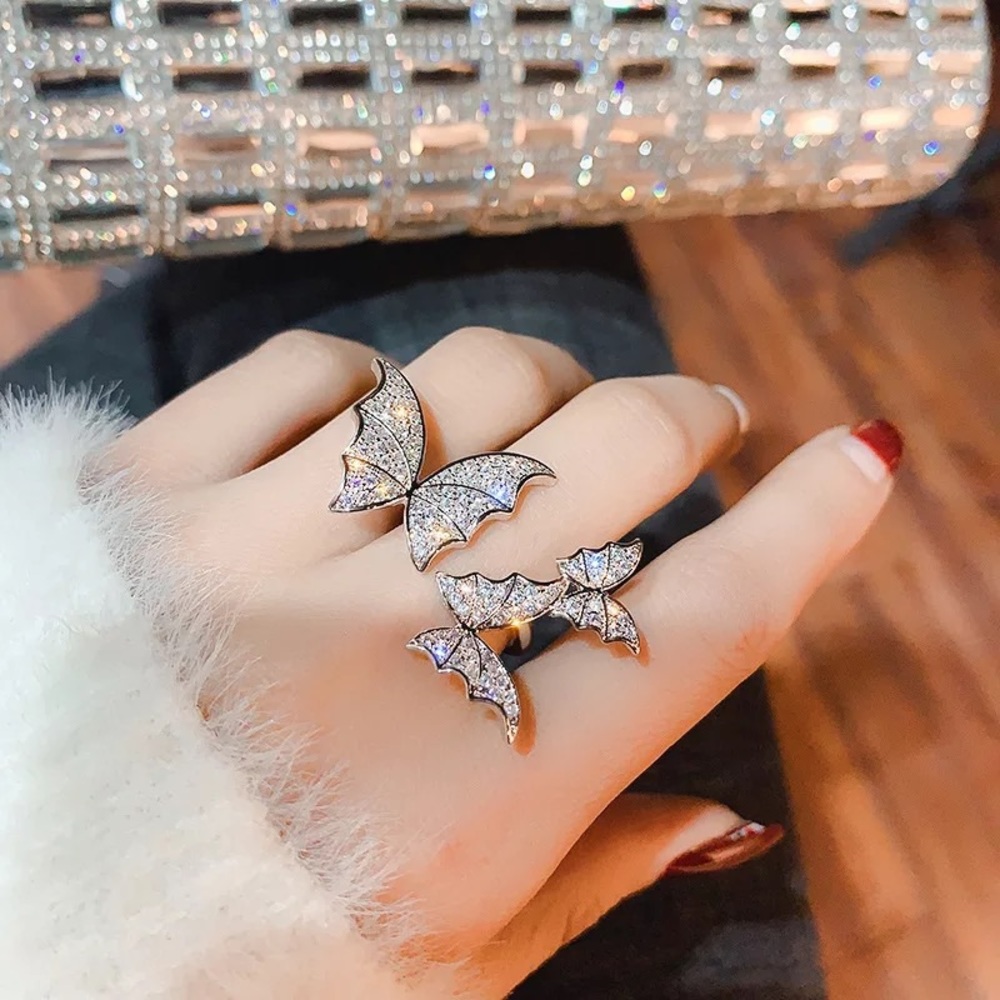 Butterfly ring